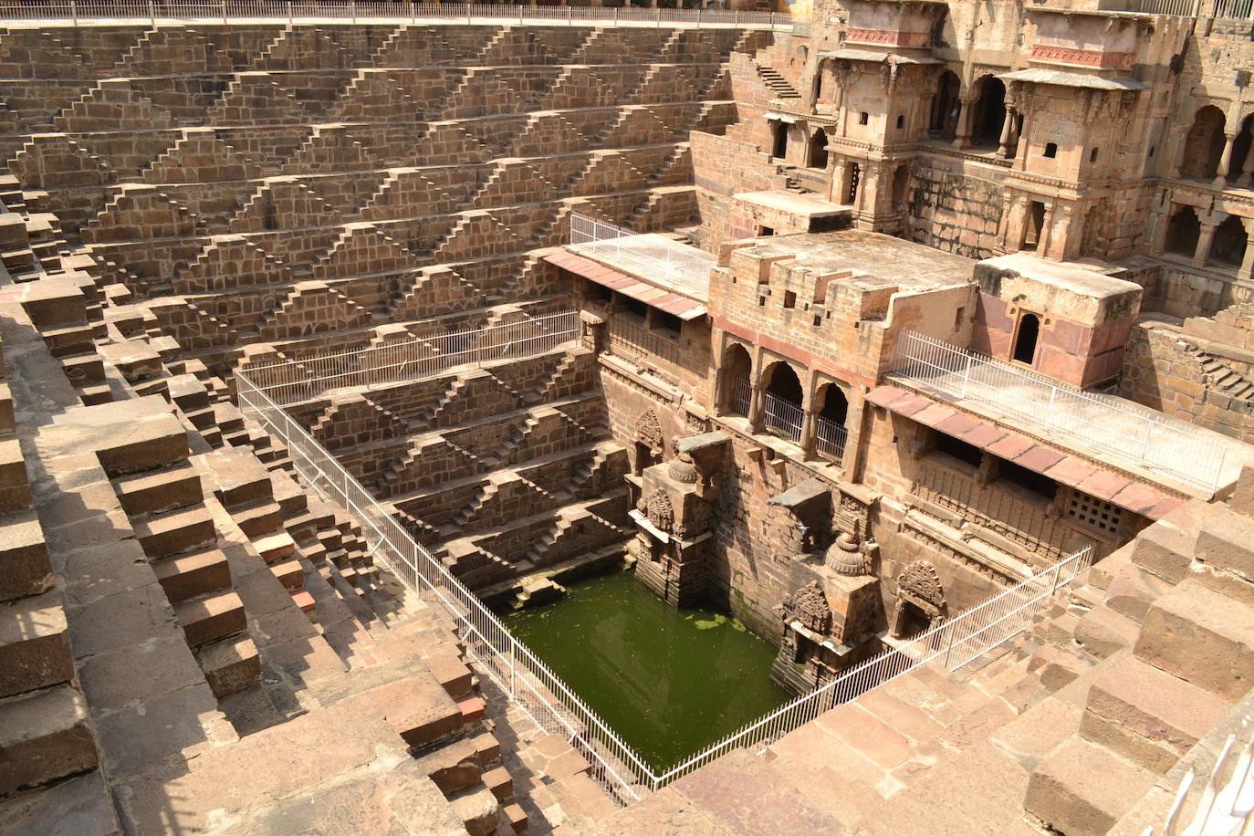 El Pozo de Chand Baori (India) | El Pozo Chand Baori, uno de los pozos más profundos de toda India, fue construido en el siglo X por el Rey Chand