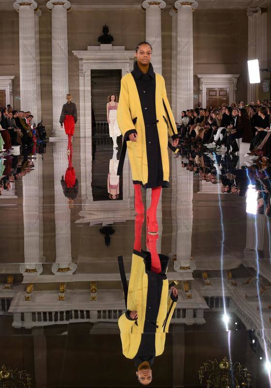 Fotos: Las cinco tendencias que Victoria Beckham ha adelantado en su desfile de Londres