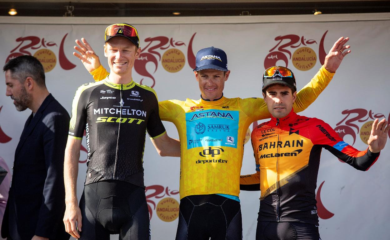 Haig, Fuglsang y Landa, en el podio final de la Vuelta a Andalucía. 