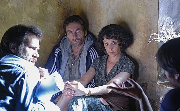 Un momento del rodaje de 'La trinchera infinita'. 