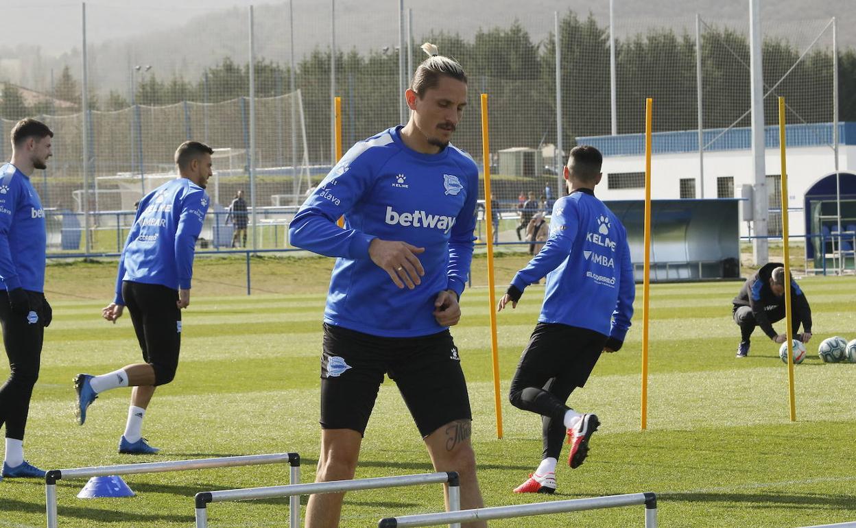 Fejsa, en el último entrenamiento de la semana.