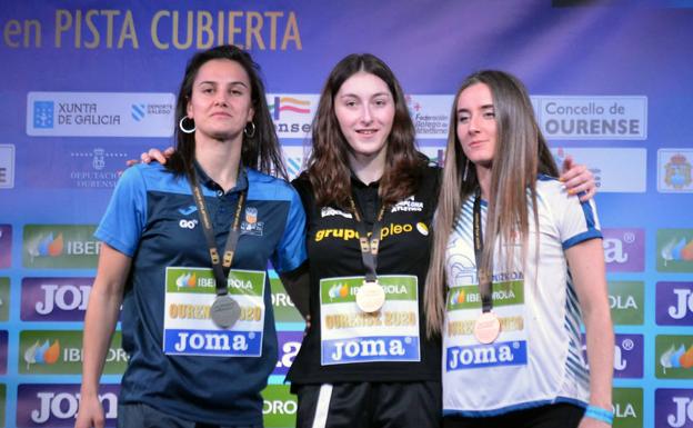 Miren Bartolomé se hizo con el oro en salto de pértiga y batió el récord sub-23. 