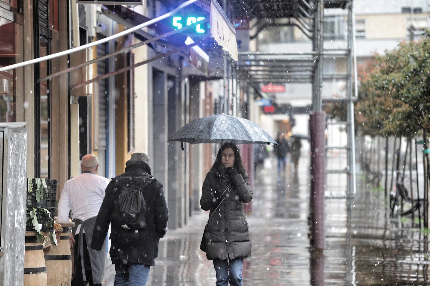 Fotos: La nieve vuelve a Álava