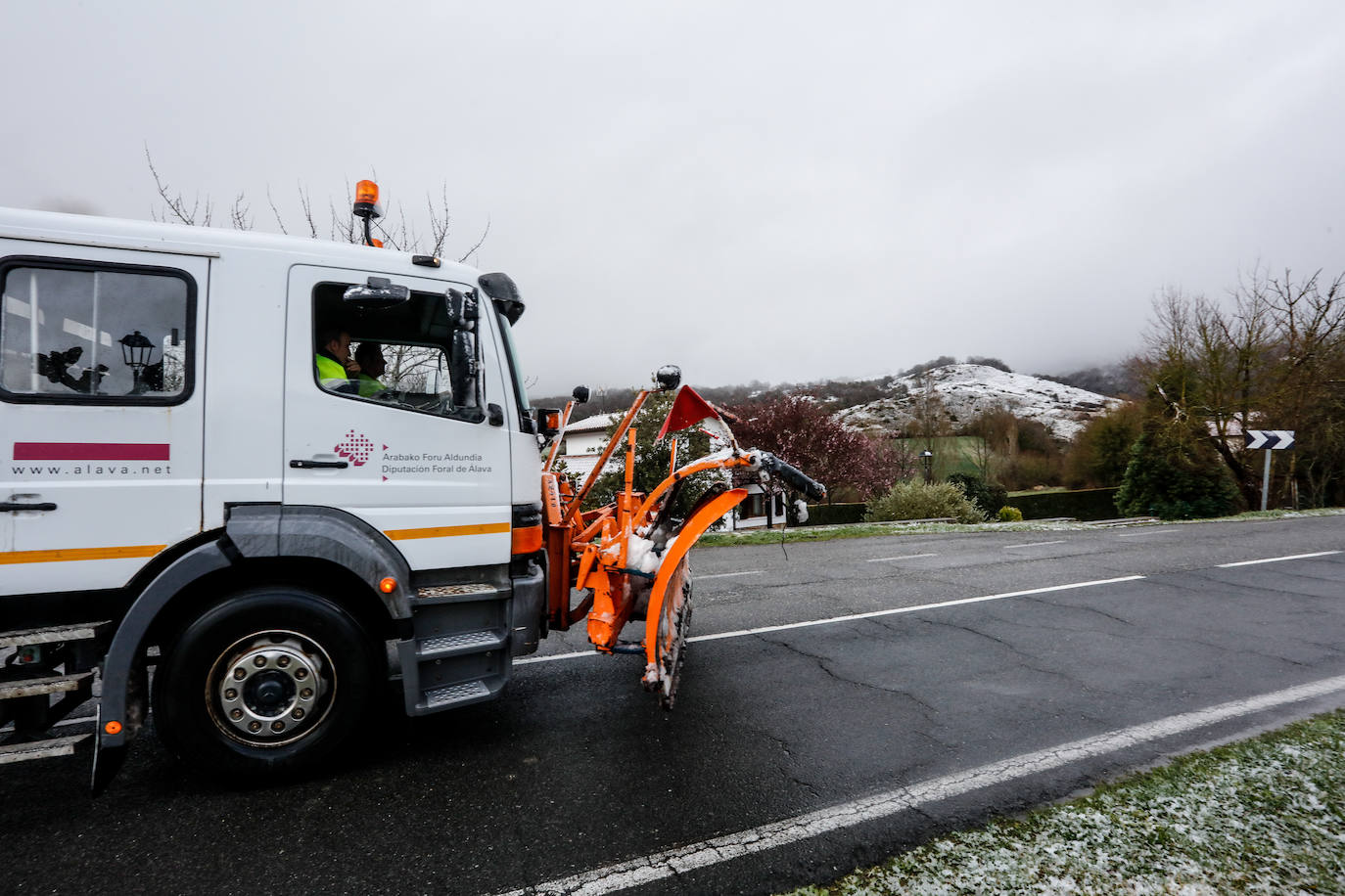 Fotos: La nieve vuelve a Álava