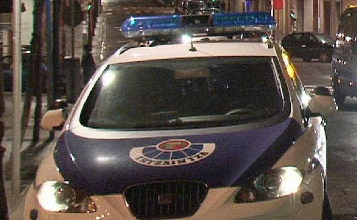 Detenido por agredir con una botella en la cabeza a un joven en un bar de Getxo