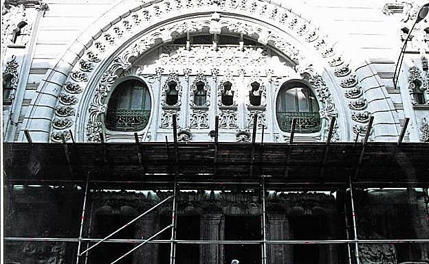 Imagen de 1994, poco antes del cierre por amenaza de ruina.