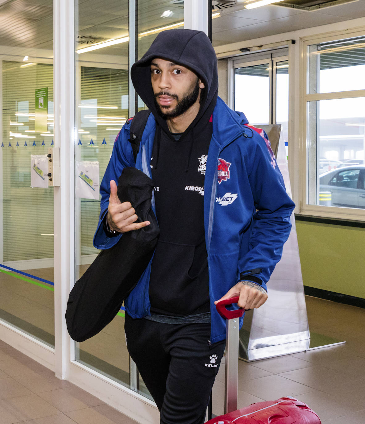 Fotos: El Baskonia viaja a Israel desde Foronda