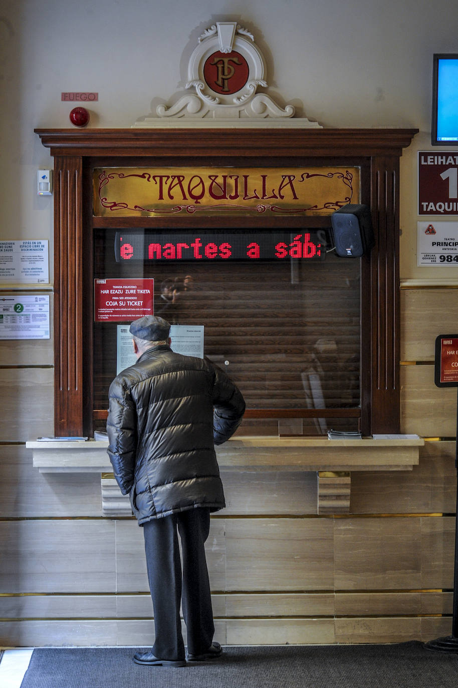 El Principal no acogerá funciones, al menos, hasta el 24 de marzo. 