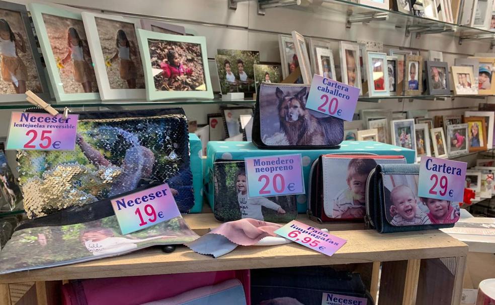 Fotos impresas en numerosos objetos.