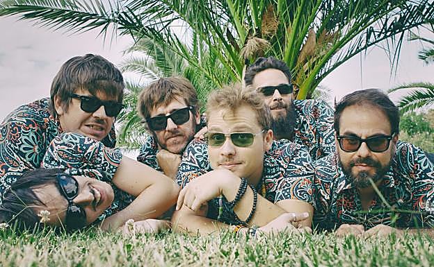 Fotografía del grupo Los Mejillones Tigre. 