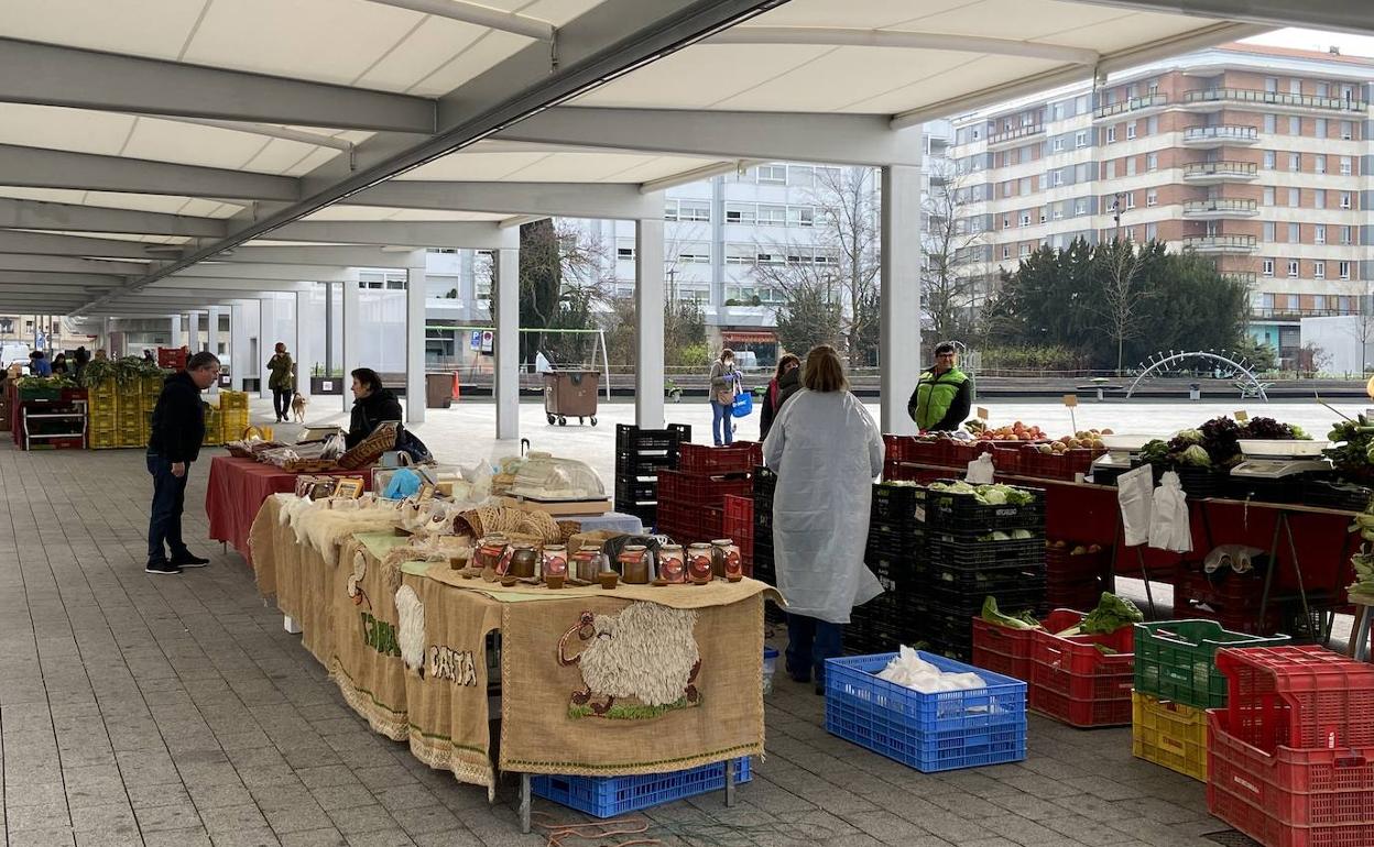 Aspecto del mercado de Santa Bárbara a las diez de la mañana. 