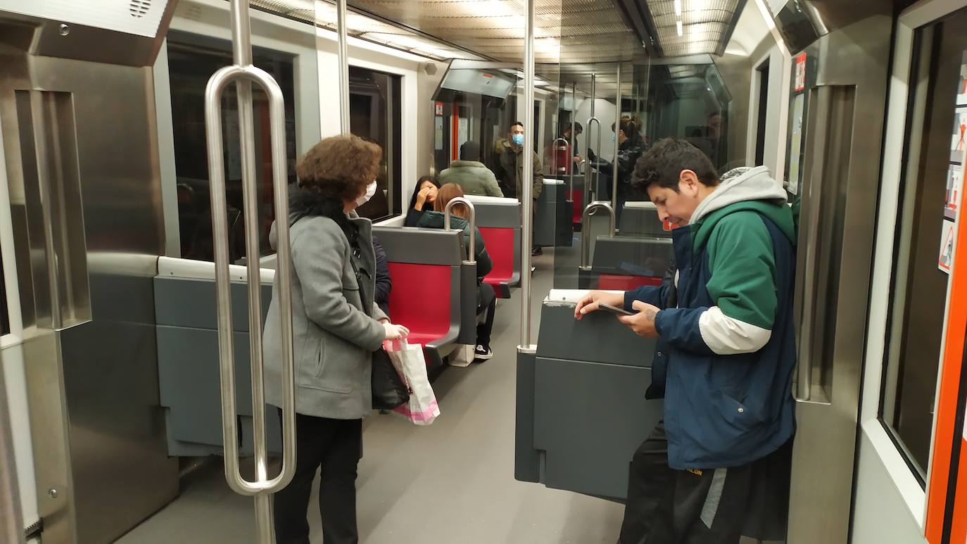 El metro a primera hora de la mañana