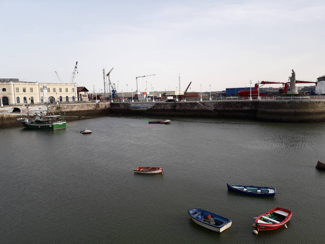 El puerto de Santurce, vacío