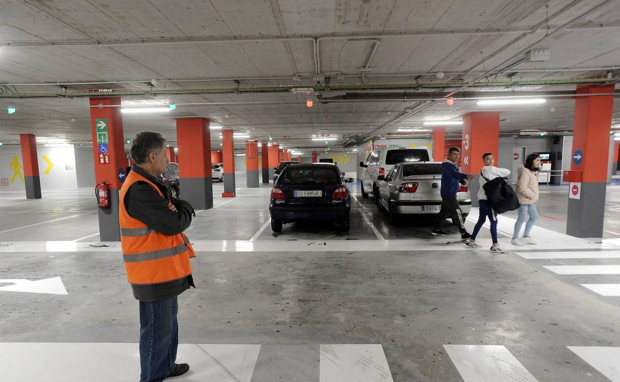 El parking tiene 526 plazas y ocupa las plantas -3 y -4 de Bilbao Intermodal. 