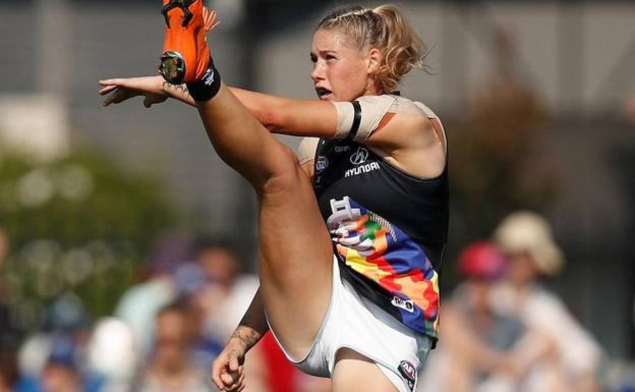 Harris plantea que también se prohíban los comentarios racistas, homófobos y sexistas en general. 