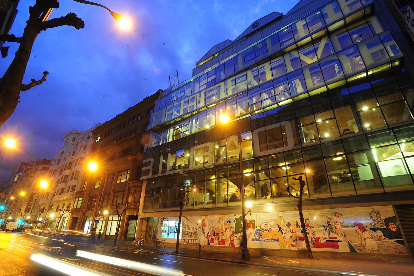 Exterior del Club Deportivo de Bilbao, en Alameda Rekalde, donde se fundó la Federación Española de Atletismo