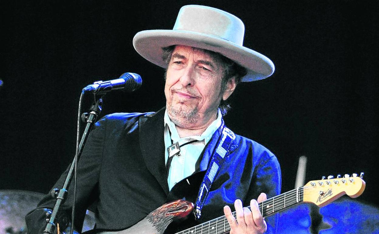 Bob Dylan mantiene un frenético ritmo de actuaciones a sus 78 años. 