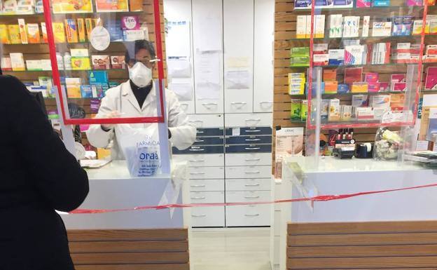 Los voluntarios recogerán los medicamentos en las farmacias asignadas a cada zona.