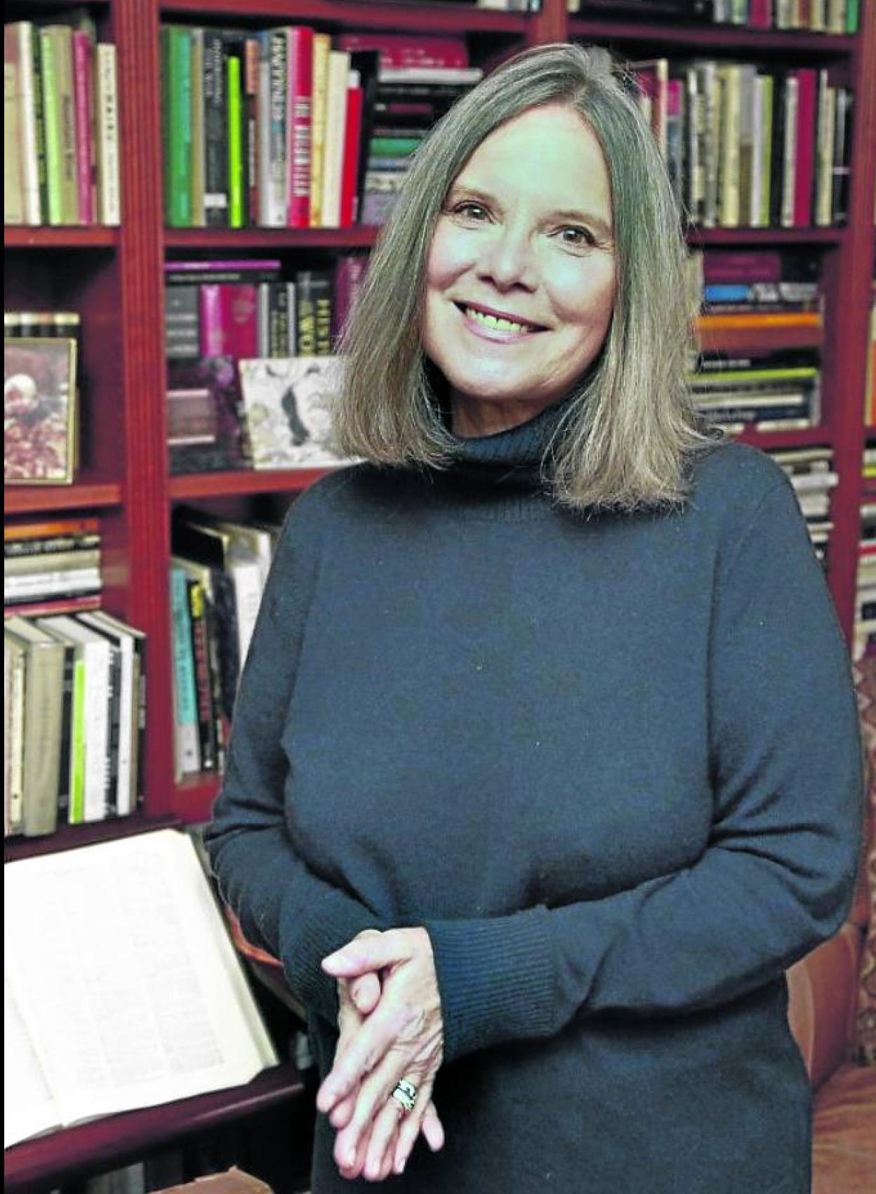 Carolyn Forché nació en Detroit y desciende de una familia de europeos. 