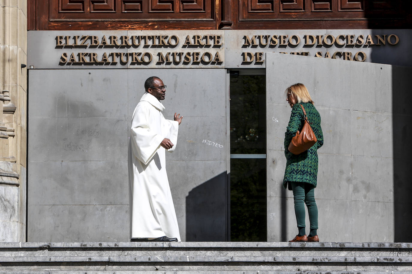 Insólita misa y bendición de los ramos en la catedral nueva, retransmitida 'online'. 