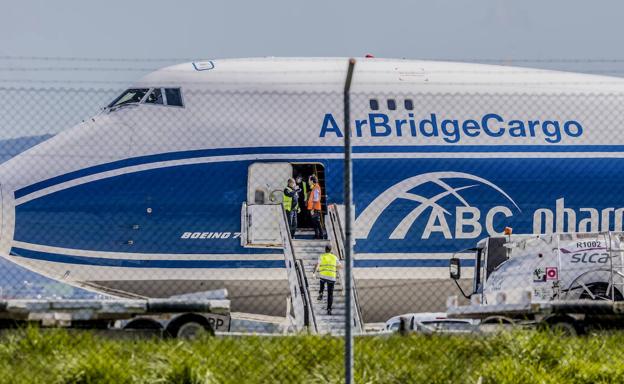 El Boeing 747 ha aterrizado este miércoles en Foronda.