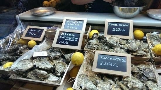 Sardinas ahumadas del Laterío y ostras de El Puertito de Ledesma.