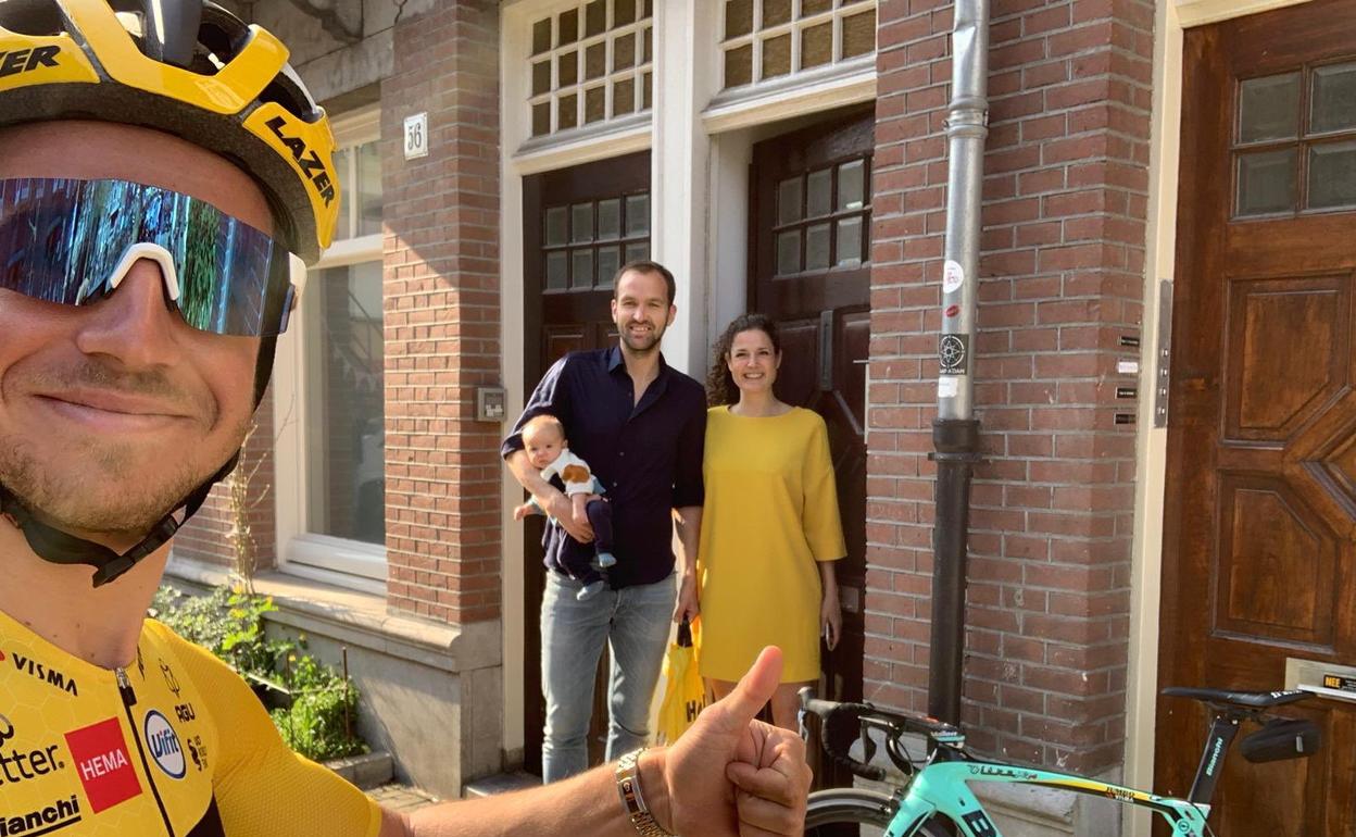 Groenewegen, después de dejar una bolsa a unos vecinos. 