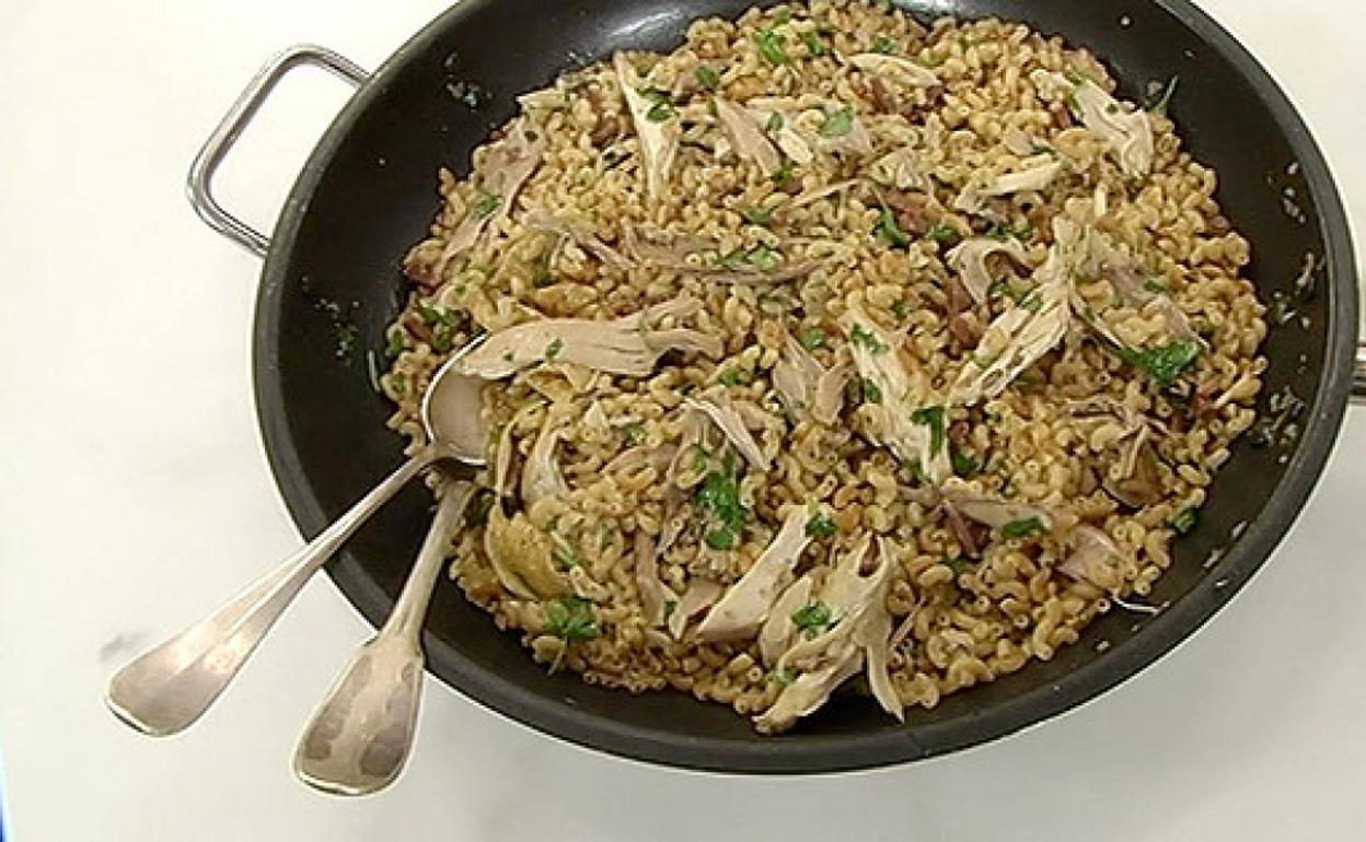 Receta de fideos con restos de pollo