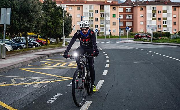Las carreteras son más seguras ahora para los ciclistas. 