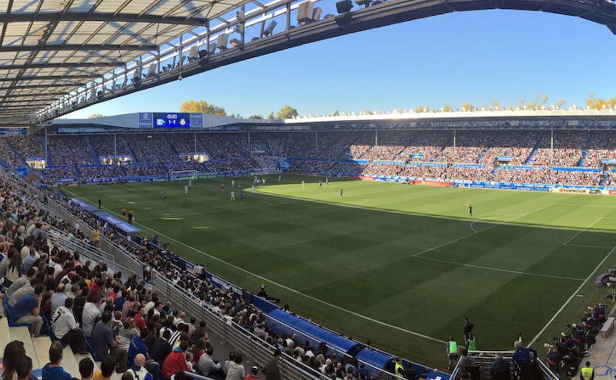 Imagen de Mendizorroza antes de un partido contra el Real Madrid 