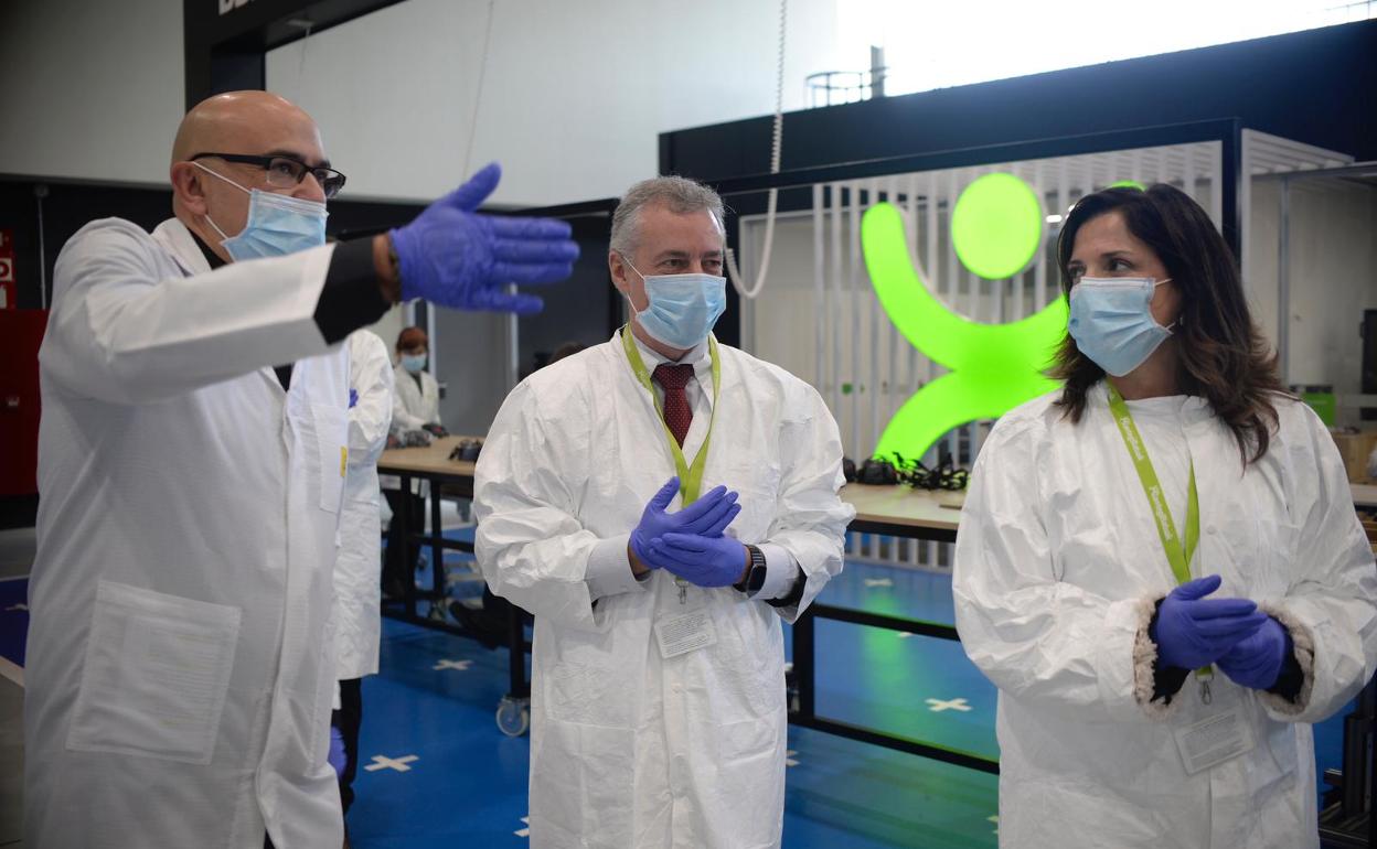 Urkullu y Artolazabal visitan la planta de Sestao de Lantegi Batual. 