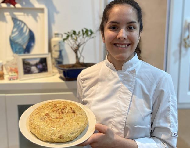 La canaria Paula Henríquez se encarga de prepararlas en el Garena de Dima.