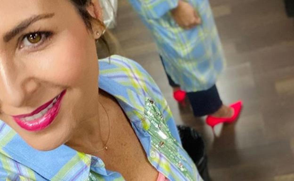 El truco de Nuria Roca para disimular los kilos de más en sus looks 'post-cuarentena'