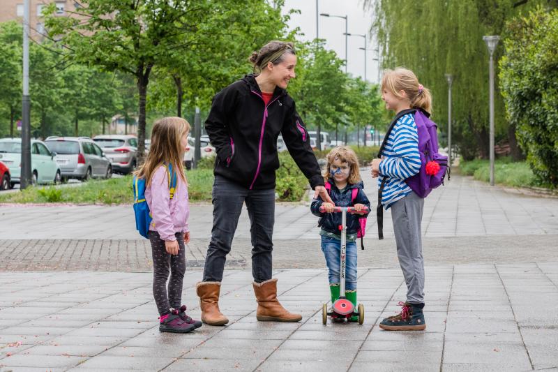 Fotos: Más de 48.000 niños alaveses ya pueden salir a la calle