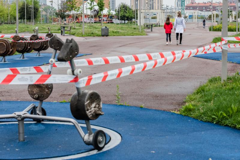 Fotos: Más de 48.000 niños alaveses ya pueden salir a la calle