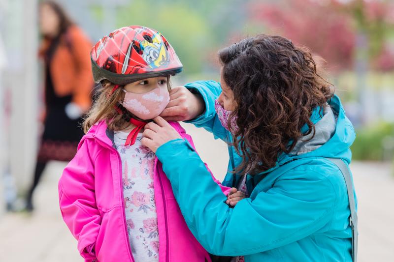 Fotos: Más de 48.000 niños alaveses ya pueden salir a la calle