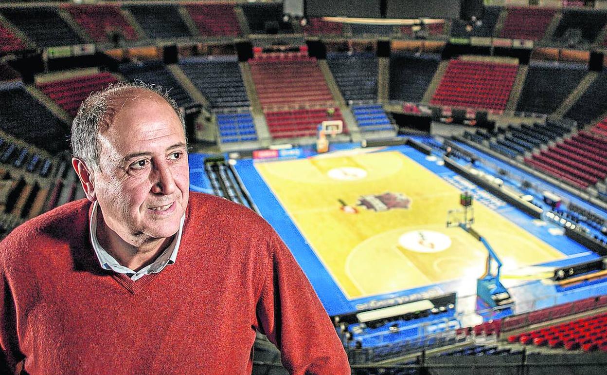 Josean Querejeta, en la zona alta del Buesa Arena en una imagen de archivo. 