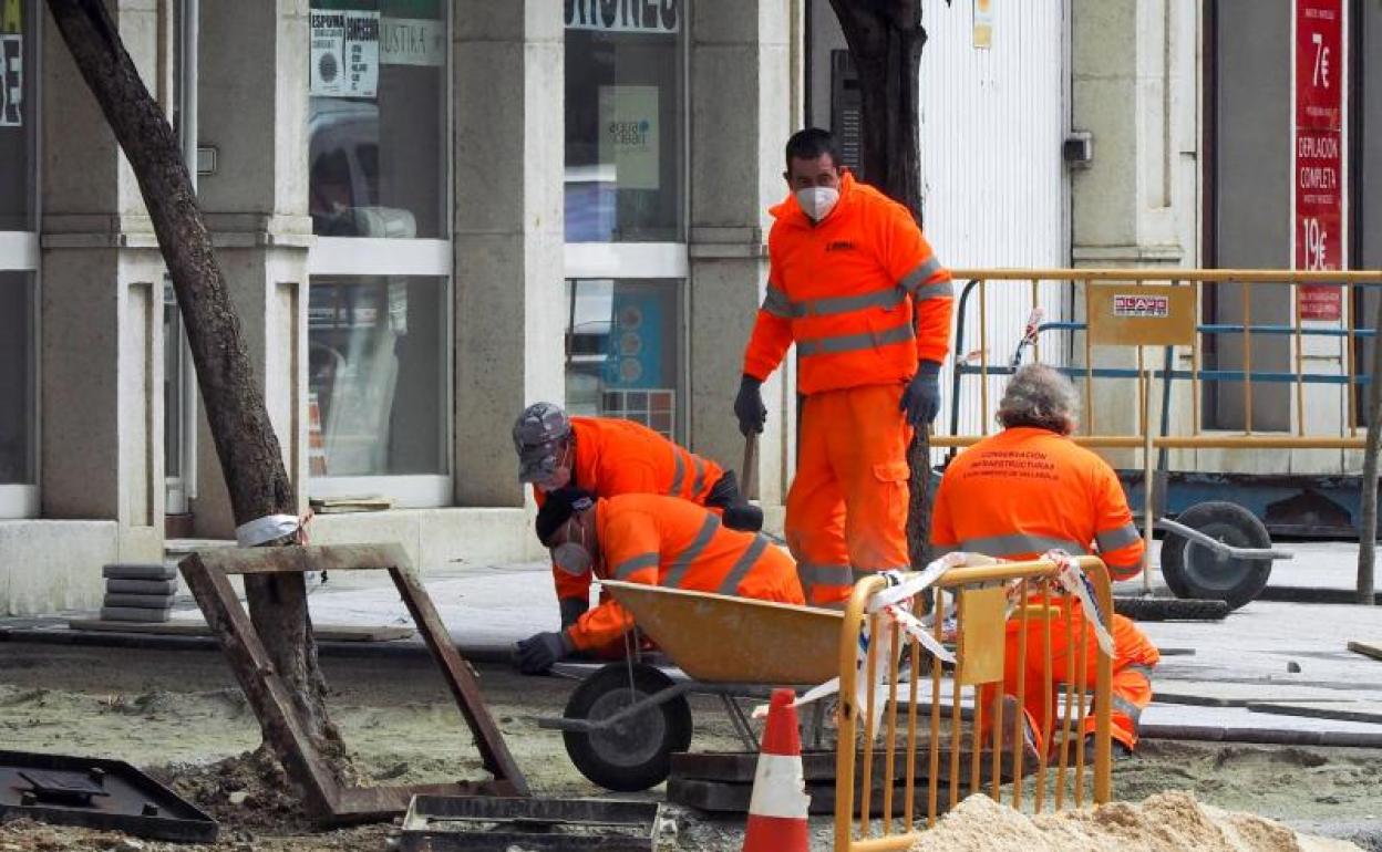 La pandemia paraliza el trabajo de 562.900 ocupados y destruye 285.600 empleos