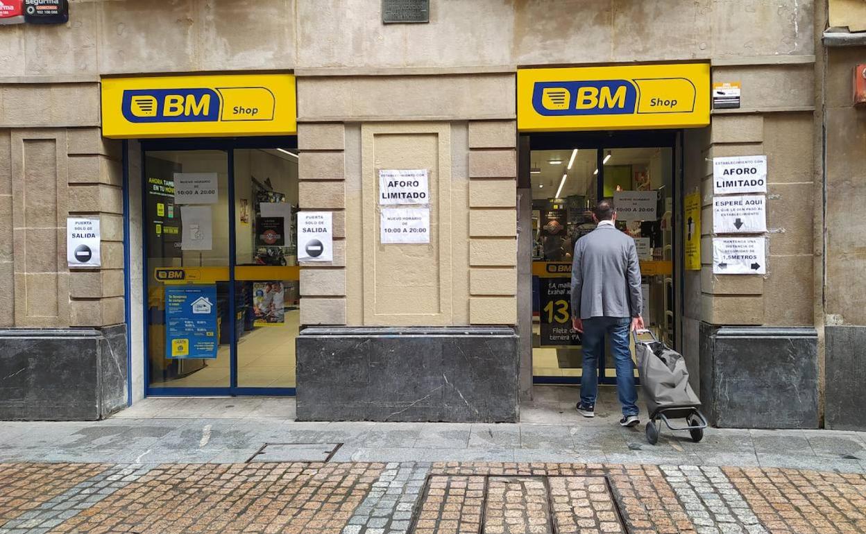 BM recoge donativos para abastecer al Banco de Alimentos