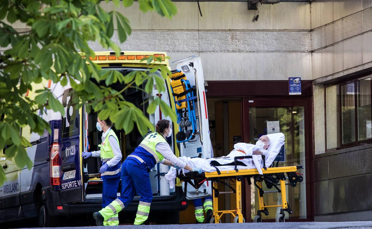 Un paciente es ingresado en el hospital de Basurto. 