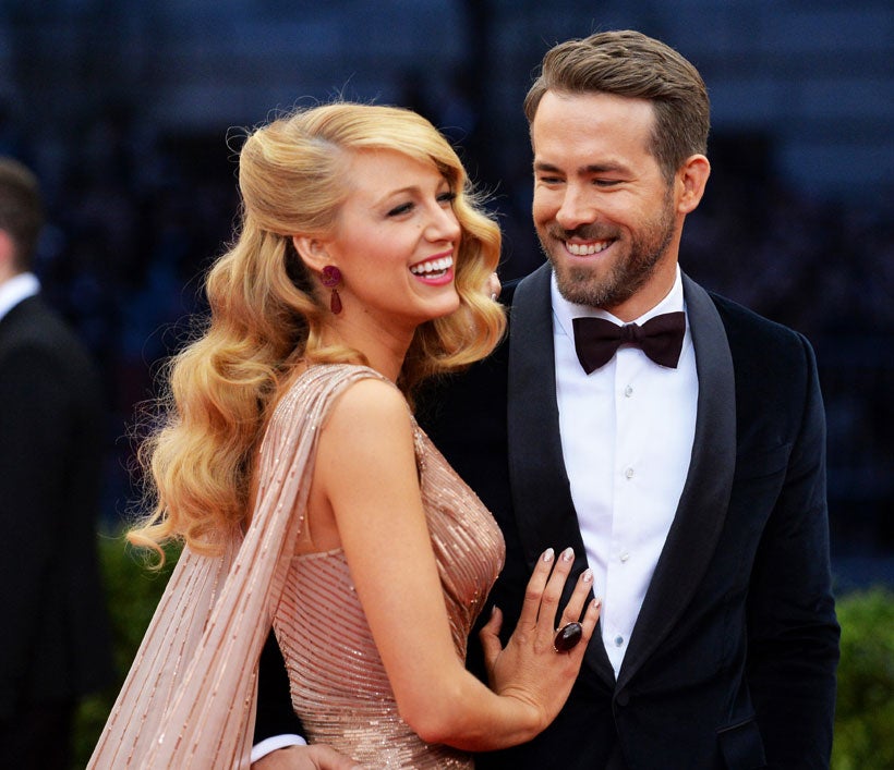 Porque ella siempre es una de las mejor vestidas en cada edición, destacamos este look al estilo de los años dorados de Hollywood con ondas al agua que llevó en 2014. En esta imagen, aparece junto a su marido Ryan Reynolds y se han convertido en una de las parejas más esperadas en esta cita neoyorkina.