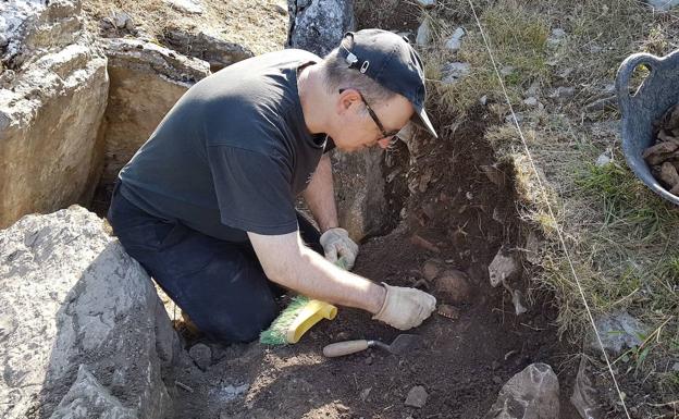 Pedro Lobo, en una excavación reciente. 