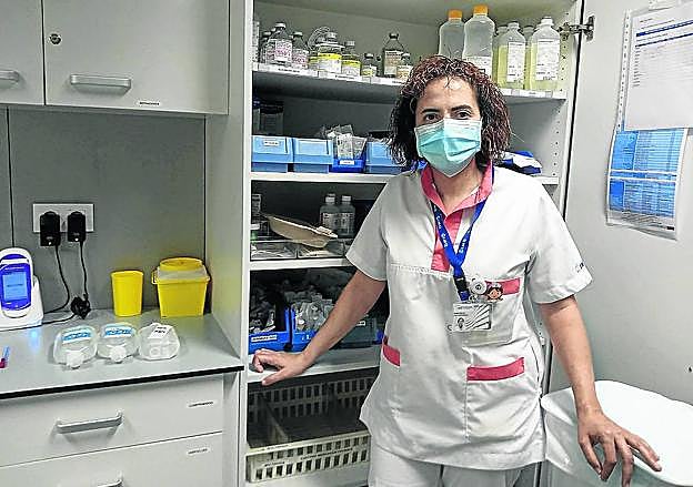 Esta profesional baracaldesa dio negativo en la prueba, pero aún es prudente.