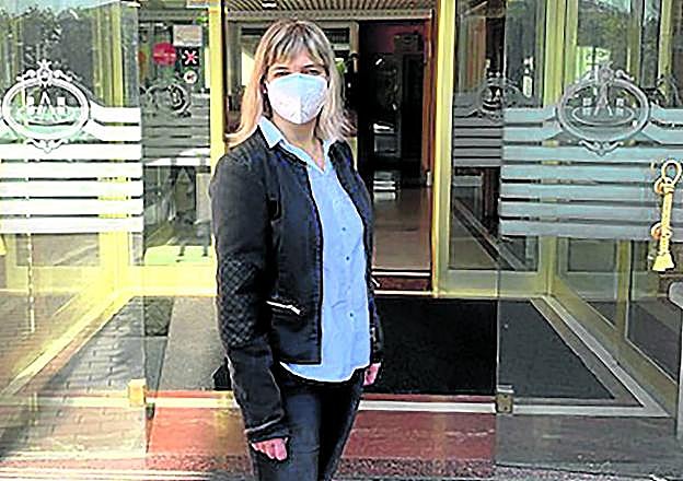 Izaskun se aloja en un hotel en Sondika, pero también ha estado en un apartamento. 