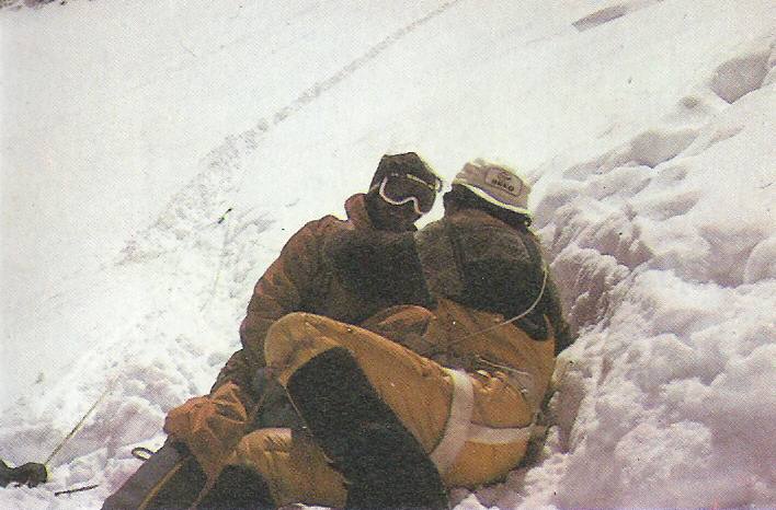 Zabaleta y Uriarte descansan en el C-3.