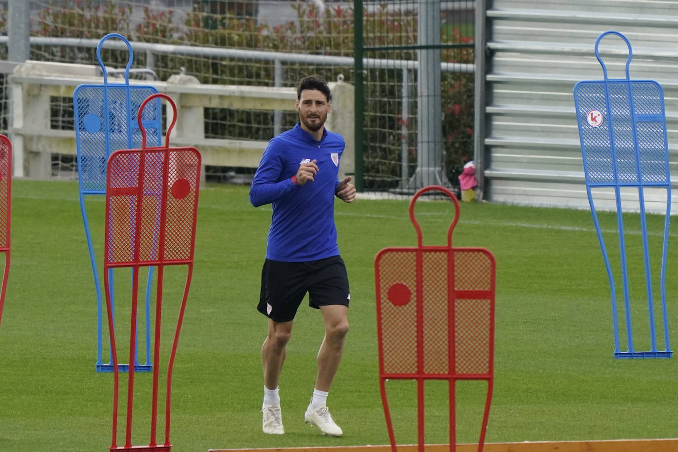 Aduriz corre en Lezama.