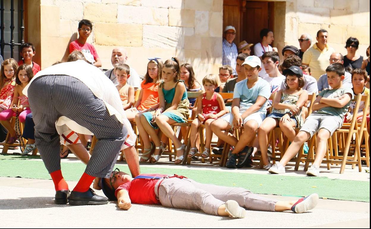 El Festival de Teatro de Araia contará con el respaldo de la Diputación. 
