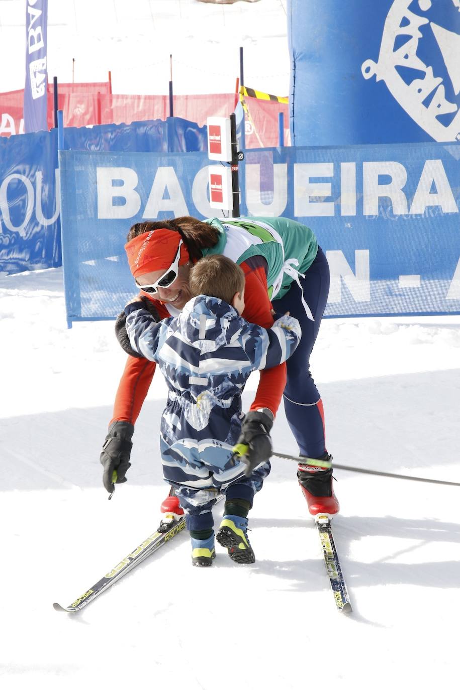 Edurne con su familia tras dejar la escalada.