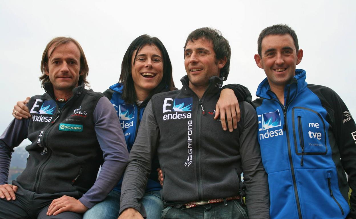 Ferrán Latorre, Edurne Pasaban, Alex Txikon y Asier Izagirre, durante su expedición al Shisha Pangma. 