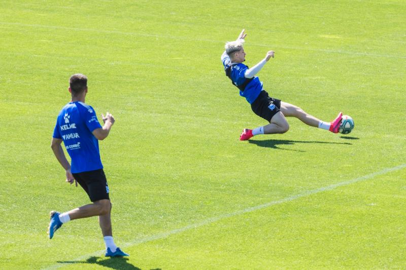 Fotos: El Alavés ya entrena en grupos